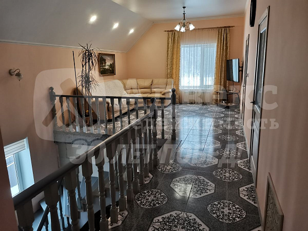 Коттедж 207 м²