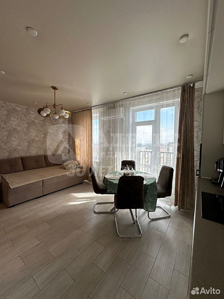 Квартира 2-комн., 73 м²