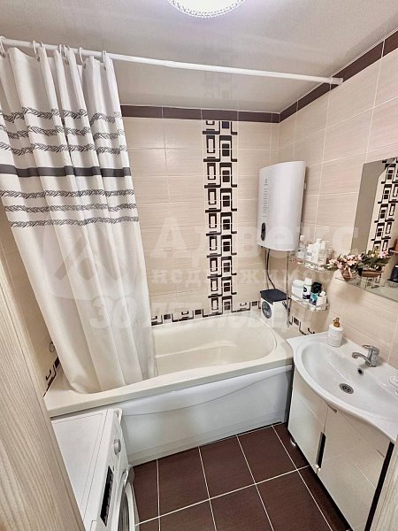 Квартира 2-комн., 76.8 м²