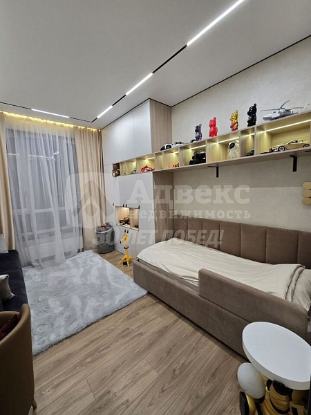 Квартира 2-комн., 100 м²