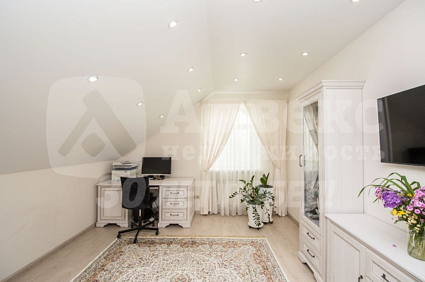 Коттедж 410 м²