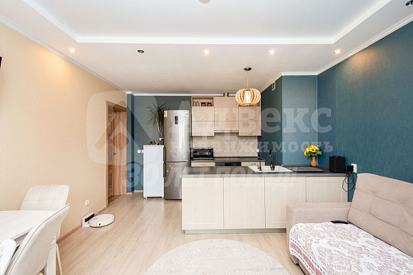 Квартира 3-комн., 77 м²