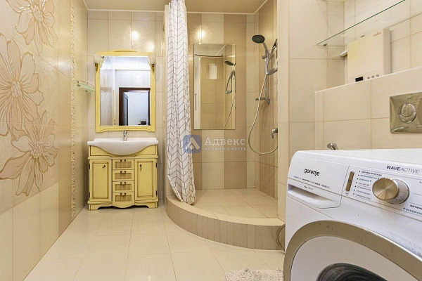 Квартира 3-комн., 103 м²