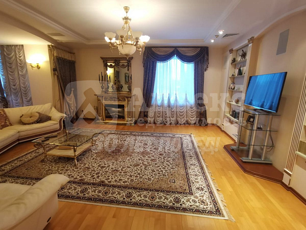 4-к квартира, 233 кв.м.