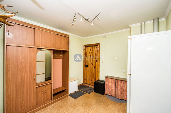 Квартира 3-комн., 93 м²
