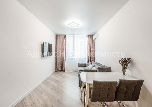 Квартира 2-комн., 65 м²