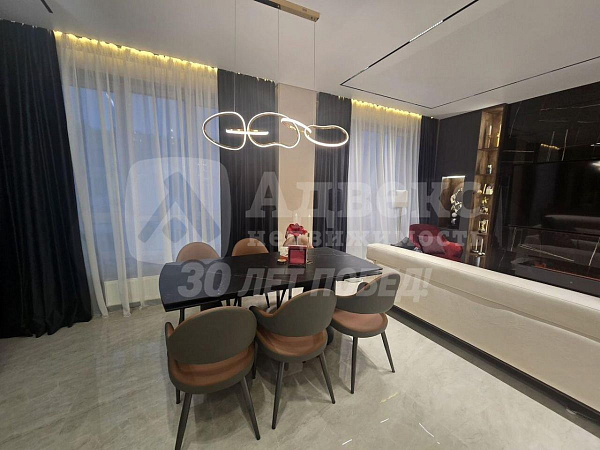 Квартира 2-комн., 100 м²