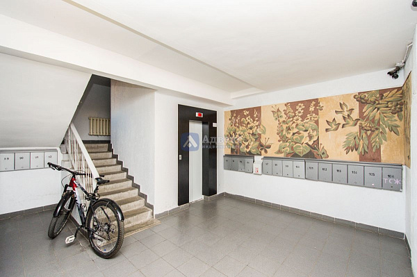 Квартира 3-комн., 107.7 м²