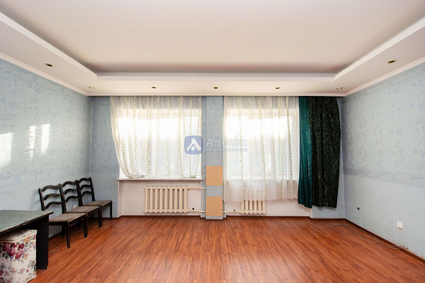 4-к квартира, 180 кв.м.