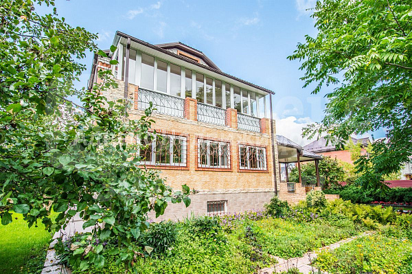 Дом, 651.8 кв.м.