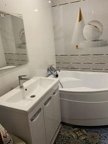 Квартира 2-комн., 67 м²