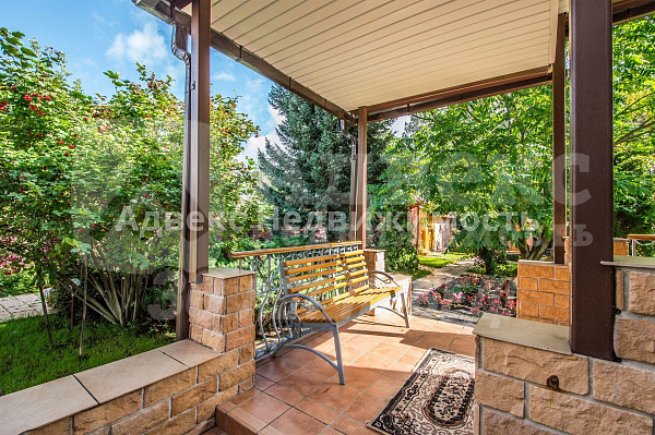 Дом, 651.8 кв.м.