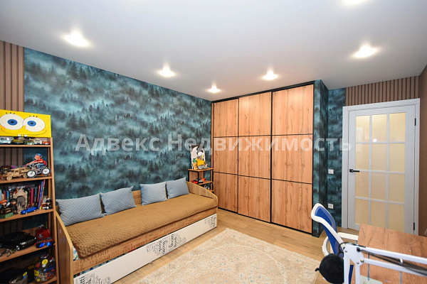 Квартира 3-комн., 93 м²