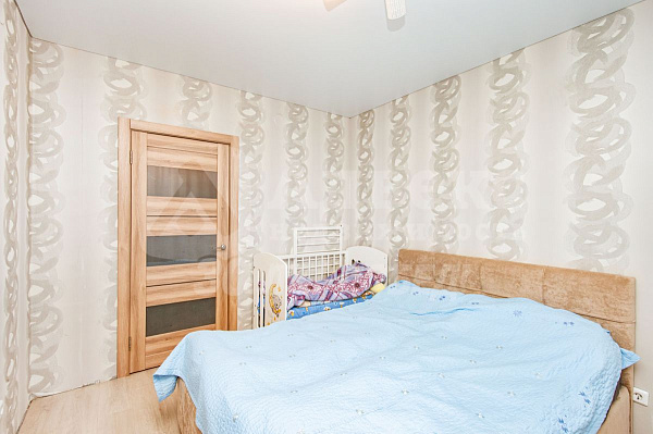 Квартира 3-комн., 77 м²