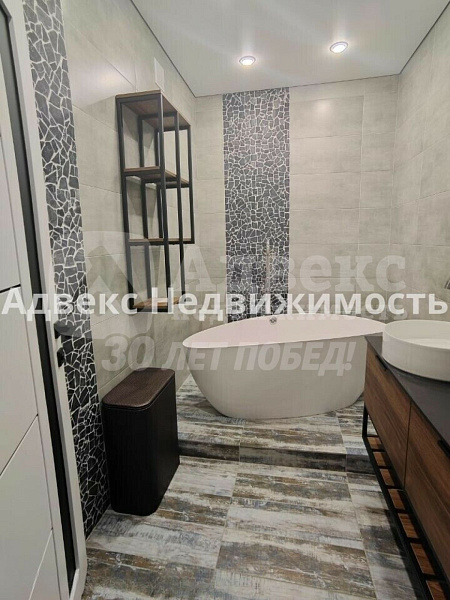 Квартира 3-комн., 103 м²