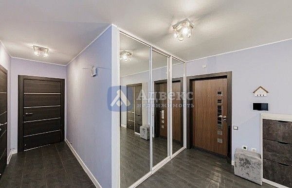Квартира 3-комн., 90.9 м² Квартира 3-комн., 90.9 м²