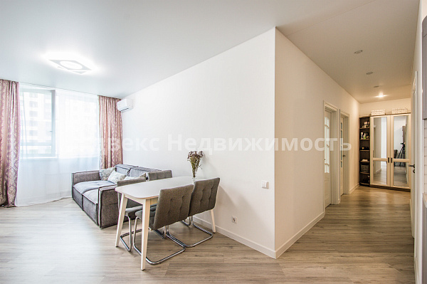 Квартира 2-комн., 65 м²