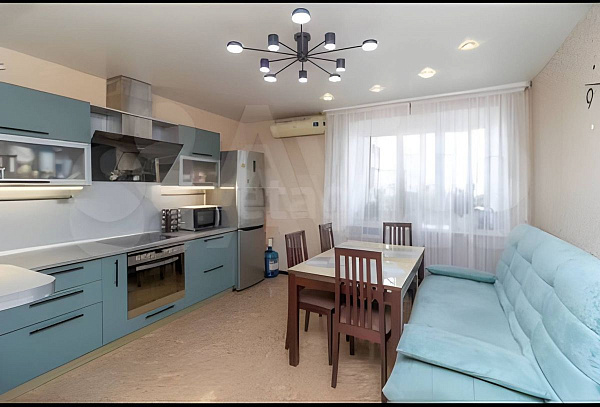 Квартира 3-комн., 725 м²