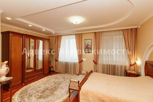 Квартира много-комн., 282 м²