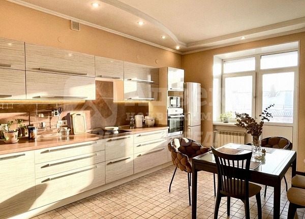 Квартира 3-комн., 125.8 м²