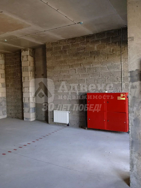 Ищете идеальное место для офиса в центре города? Предлагаем вашему вниманию аренду офиса площадью 54.80 кв.м. на 1 этаже 17-этажного дома. Это идеальное пространство для вашего бизнеса!

Офис имеет одну комнату, что позволит вам организовать удобное рабоч