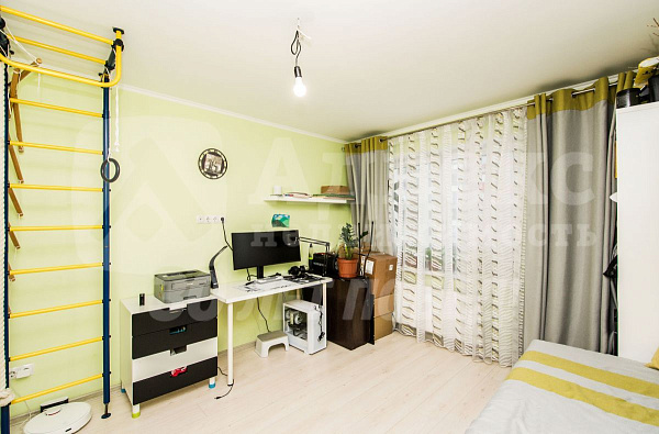 Квартира 3-комн., 75 м²