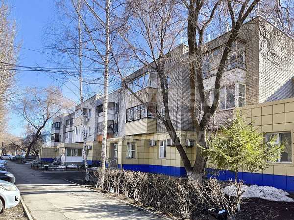Квартира 3-комн., 64 м²