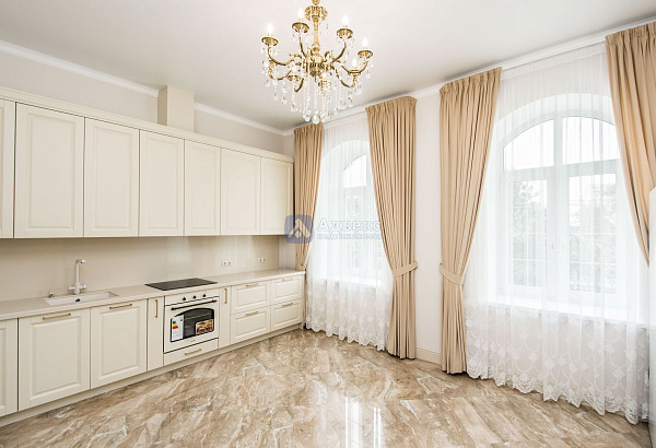 Коттедж 410 м²