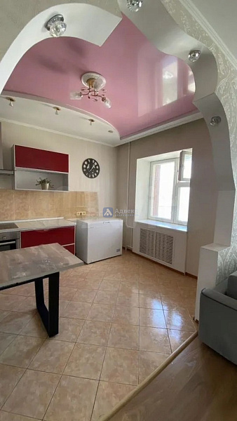 Квартира 3-комн., 104 м²