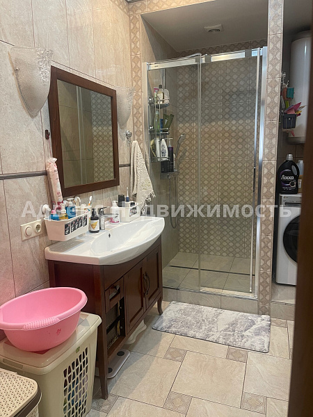 Квартира 3-комн., 125 м²