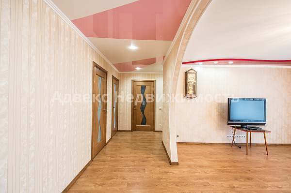 Квартира 3-комн., 89 м²