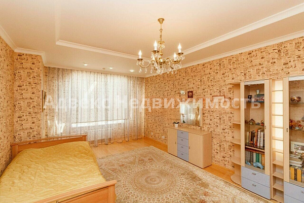 Квартира много-комн., 282 м²