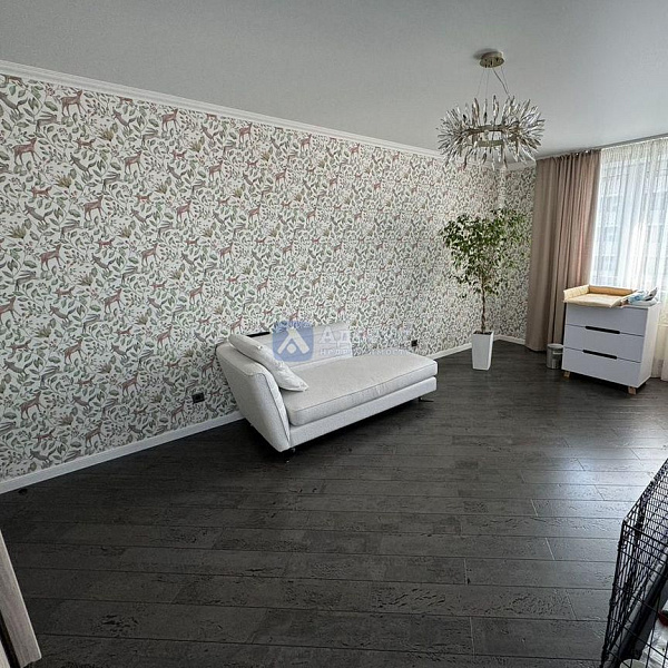 Квартира 3-комн., 90 м² Квартира 3-комн., 90 м²