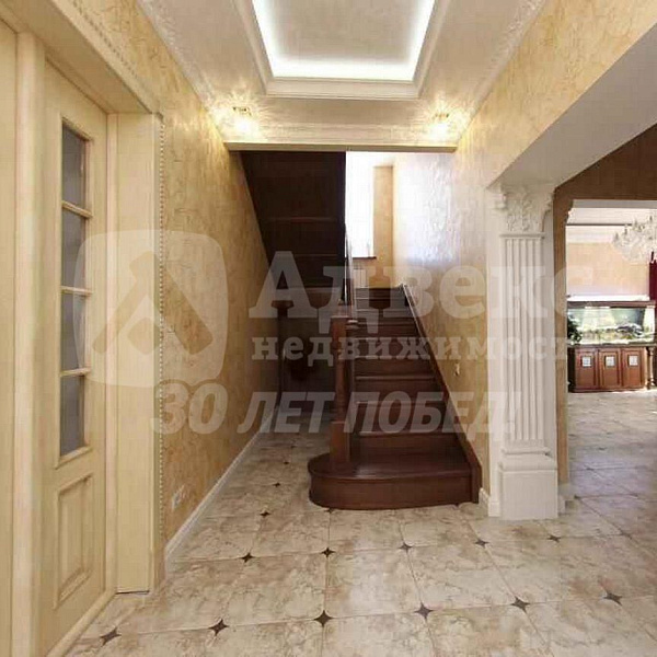 Дом, 260 кв.м.