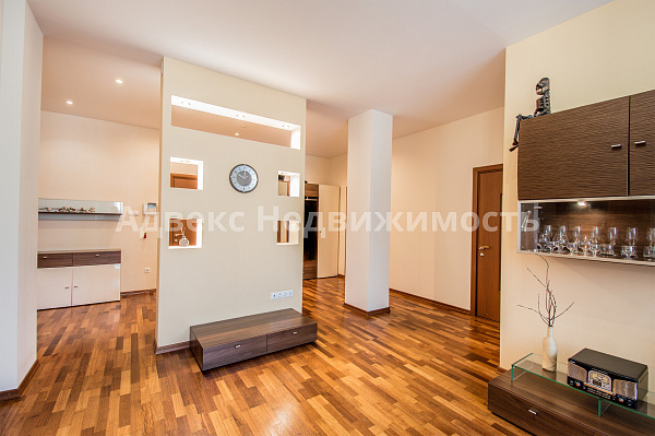 Квартира 2-комн., 92 м²