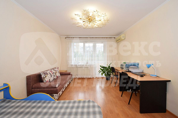 Квартира 3-комн., 91 м²