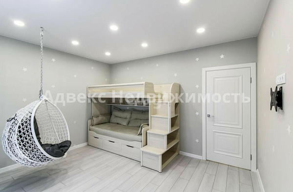 Квартира 3-комн., 120 м²