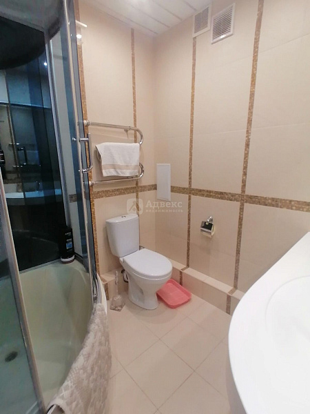 Квартира 3-комн., 145.1 м²