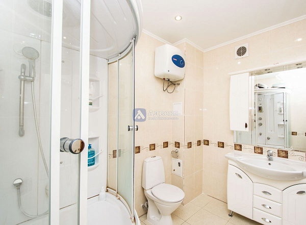 Квартира 3-комн., 107.7 м²