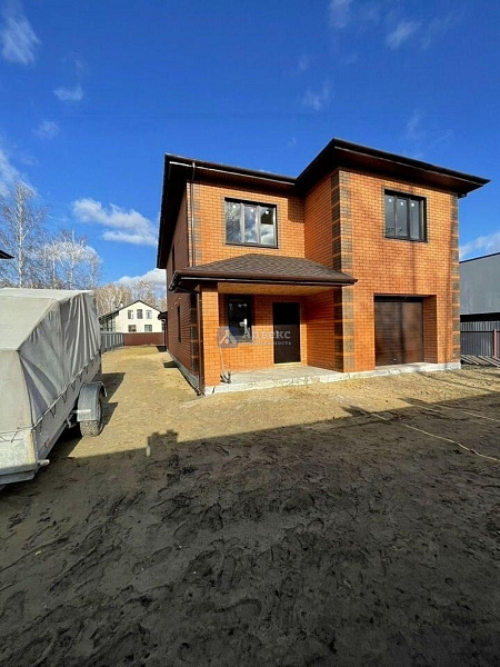 Коттедж 200 м²