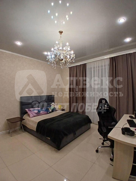 Коттедж 200 м²