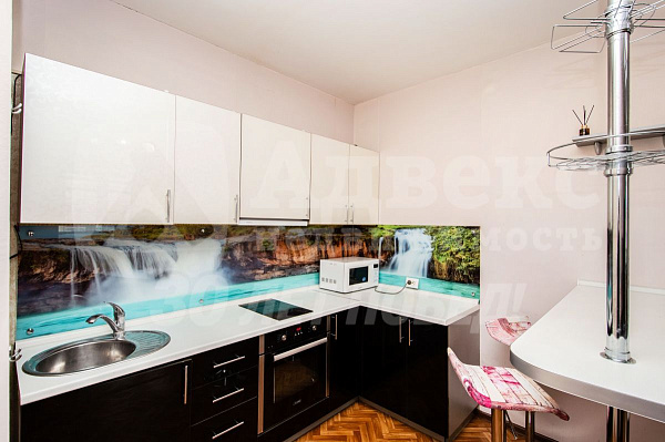 Квартира 1-комн., 42 м²