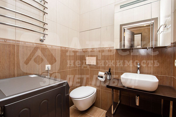 Квартира 4-комн., 156 м²