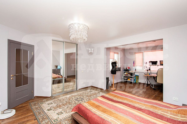 Коттедж 230 м²