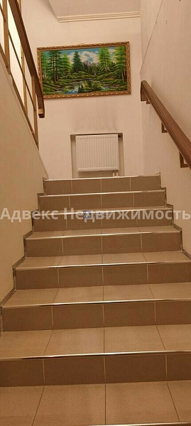 Коттедж 210 м²