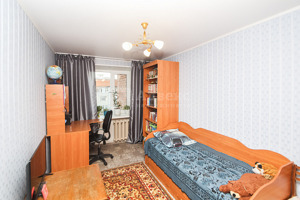 Квартира 4-комн., 72 м²