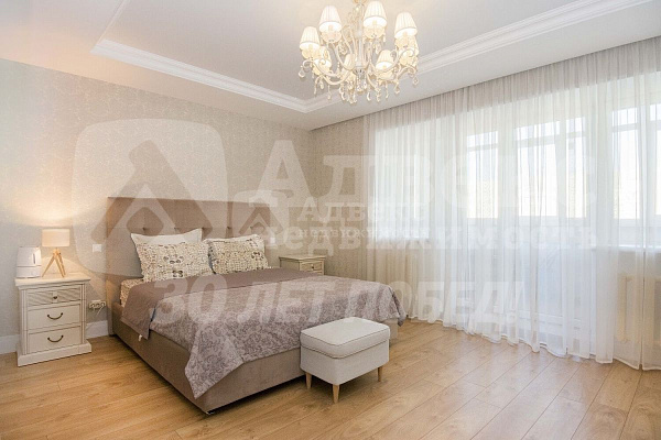 Квартира 3-комн., 105.4 м²