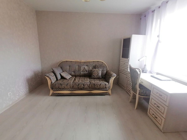 Квартира 3-комн., 145.1 м²