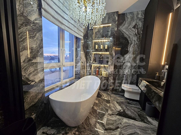 Квартира 2-комн., 100 м²