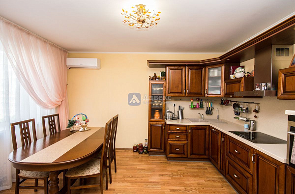 Квартира 3-комн., 96.2 м²